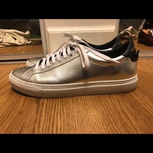 Givenchy Urban Knots Sneakers